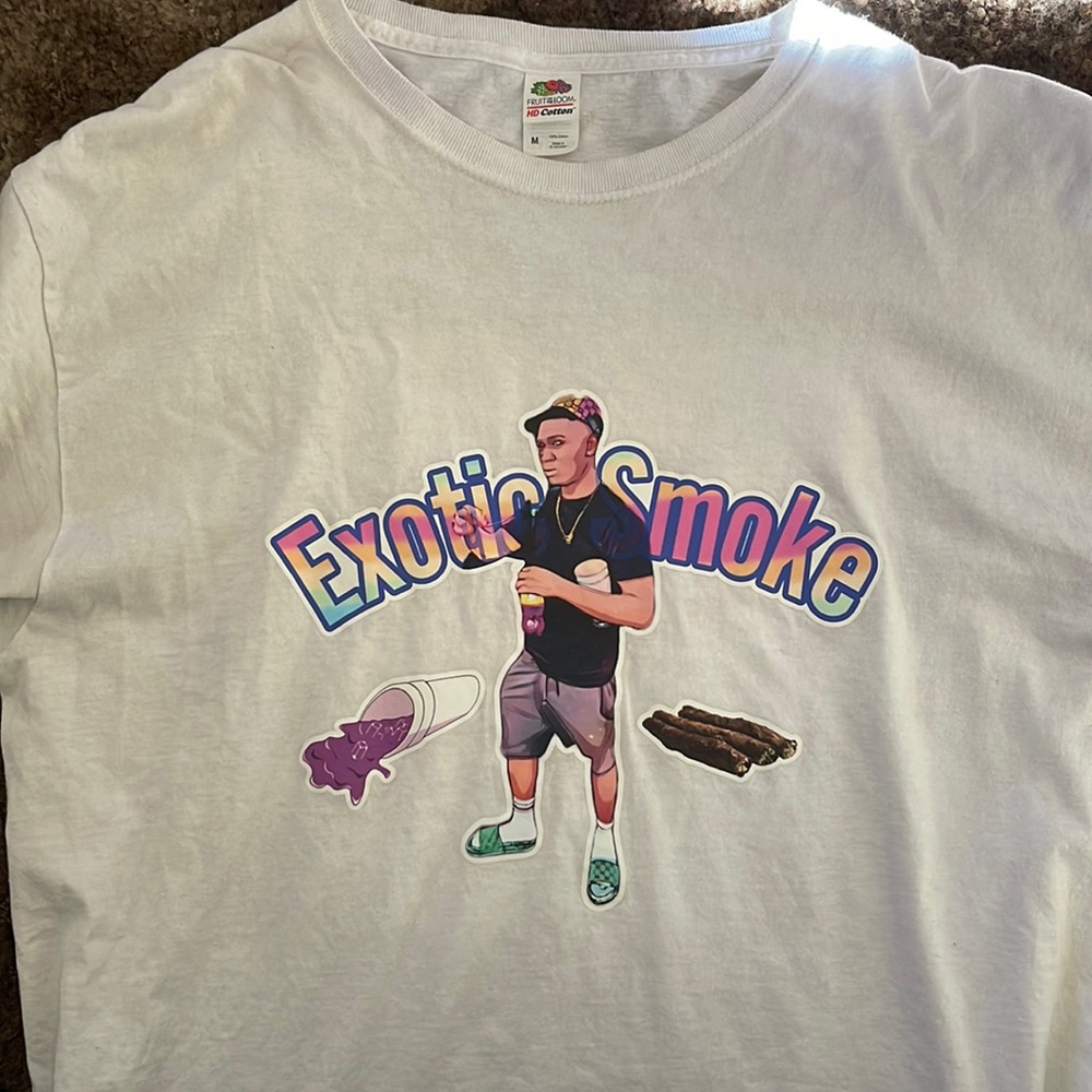 White Exotic smoke t-shirt